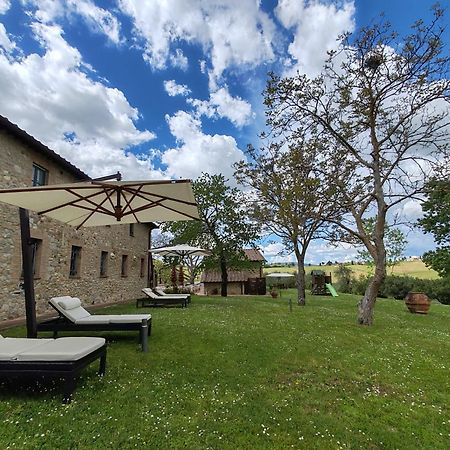 Villa Il Castagno Wine & Resort سيينا المظهر الخارجي الصورة