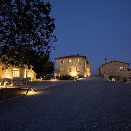 Villa Il Castagno Wine & Resort سيينا المظهر الخارجي الصورة