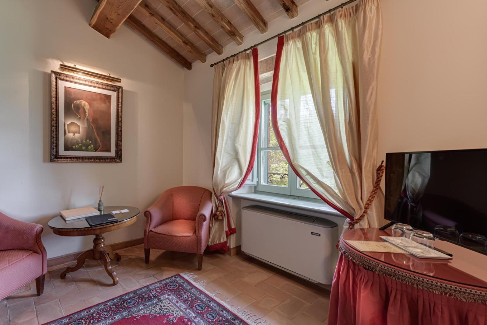 Villa Il Castagno Wine & Resort سيينا المظهر الخارجي الصورة
