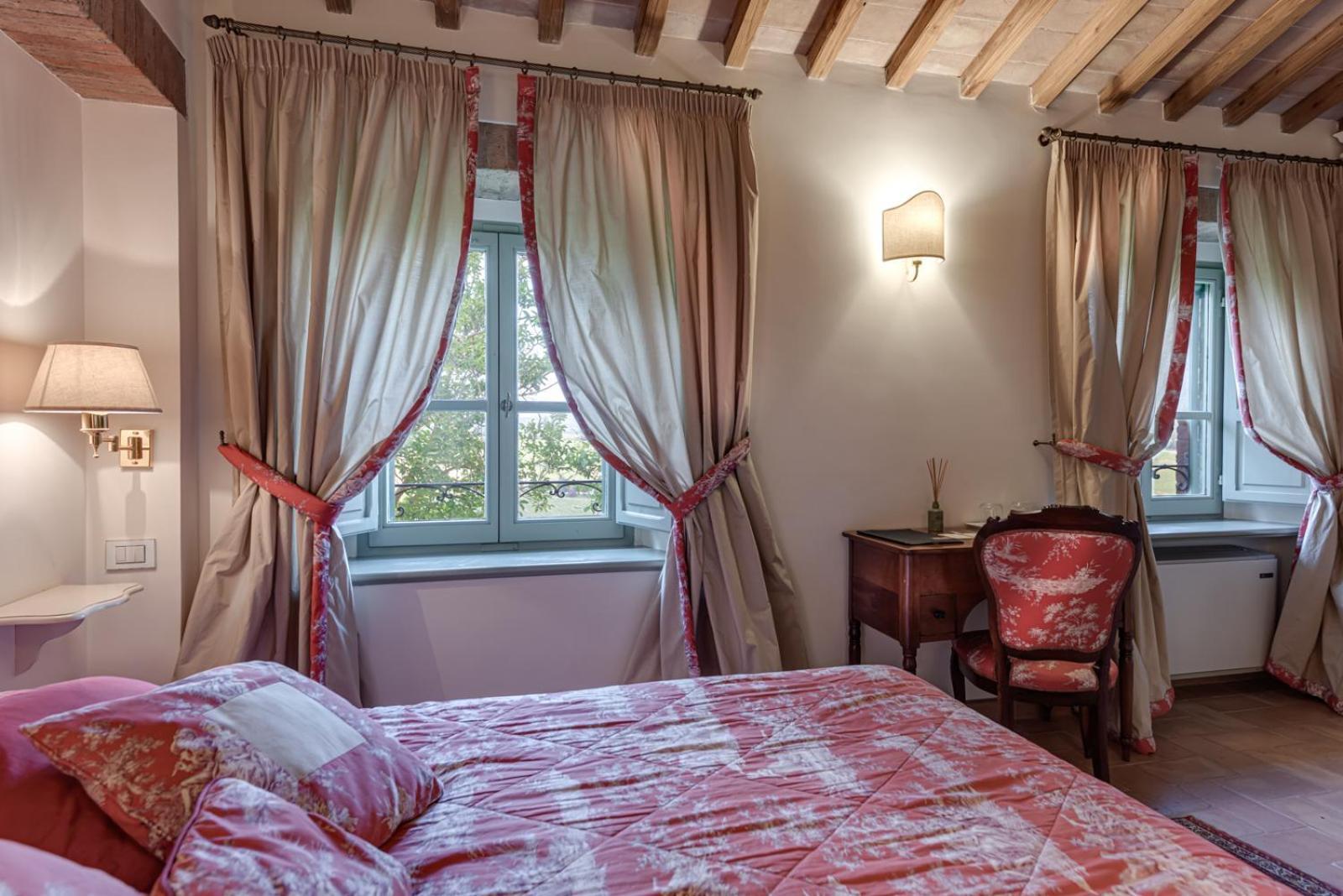 Villa Il Castagno Wine & Resort سيينا المظهر الخارجي الصورة
