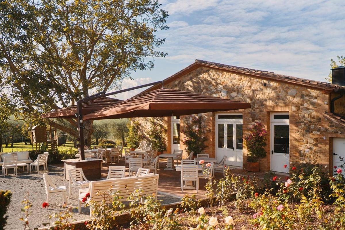 Villa Il Castagno Wine & Resort سيينا المظهر الخارجي الصورة