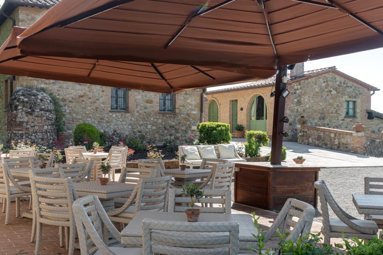 Villa Il Castagno Wine & Resort سيينا المظهر الخارجي الصورة